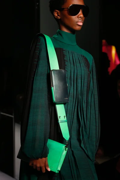 Look 28
